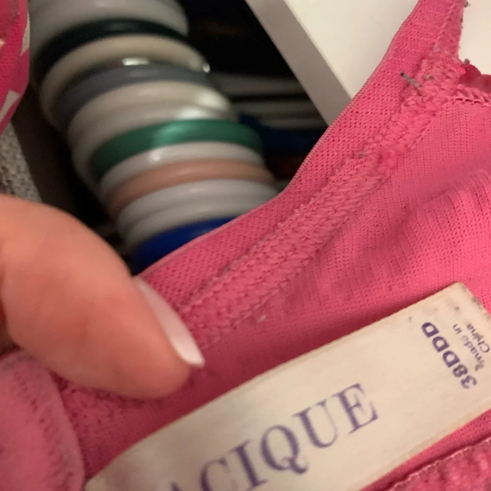 Cacique Pink and Black Lace Bra - Picture 3 of 3